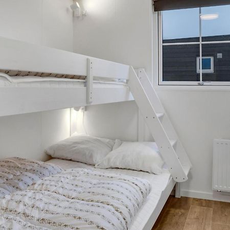 2 Bedroom Nice Apartment In Vaeggerlose Bøtø By 外观 照片